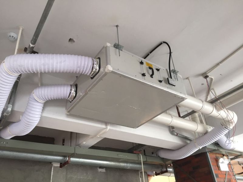 揚(yáng)子江空調(diào)安裝現(xiàn)場