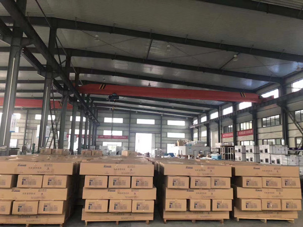 臥式暗裝風機盤管生現(xiàn)場